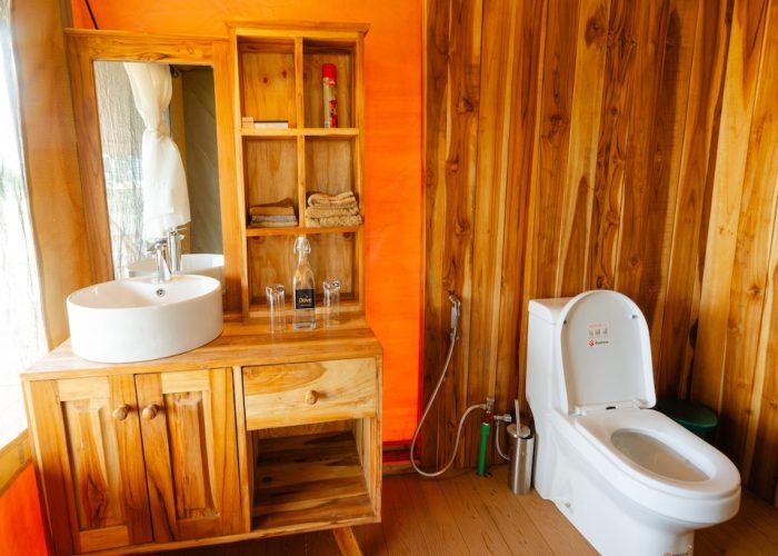 washroom2